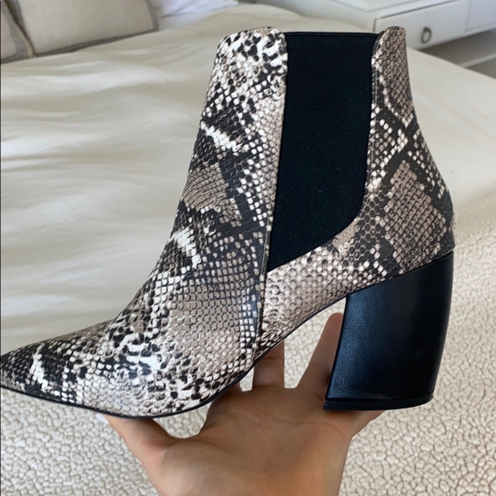 Pointed snake skin boots